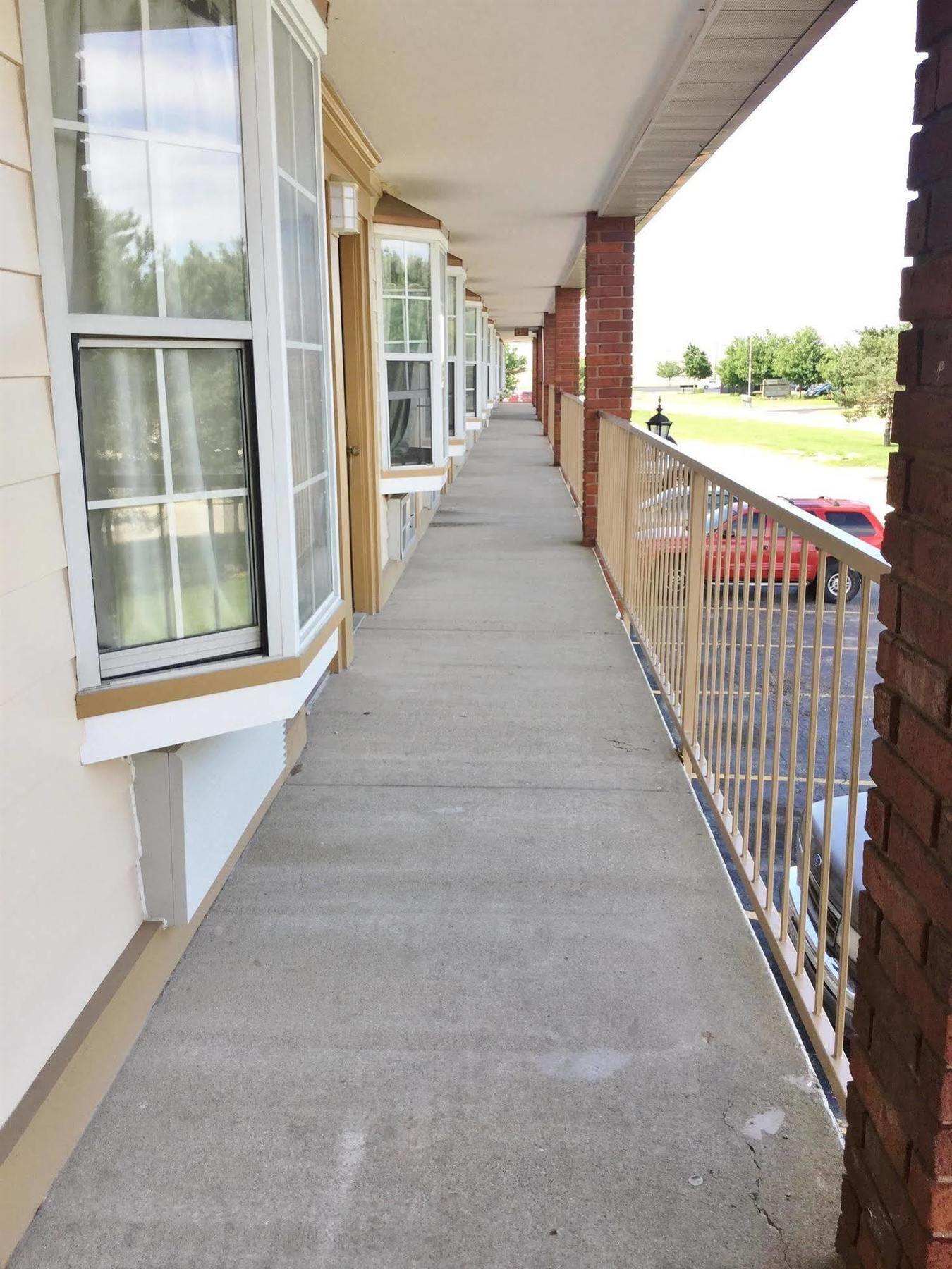 Americas Best Value Inn Belvidere - Rockford Extérieur photo